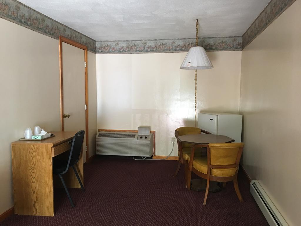 Knotty Pine Motel Солсбери Экстерьер фото